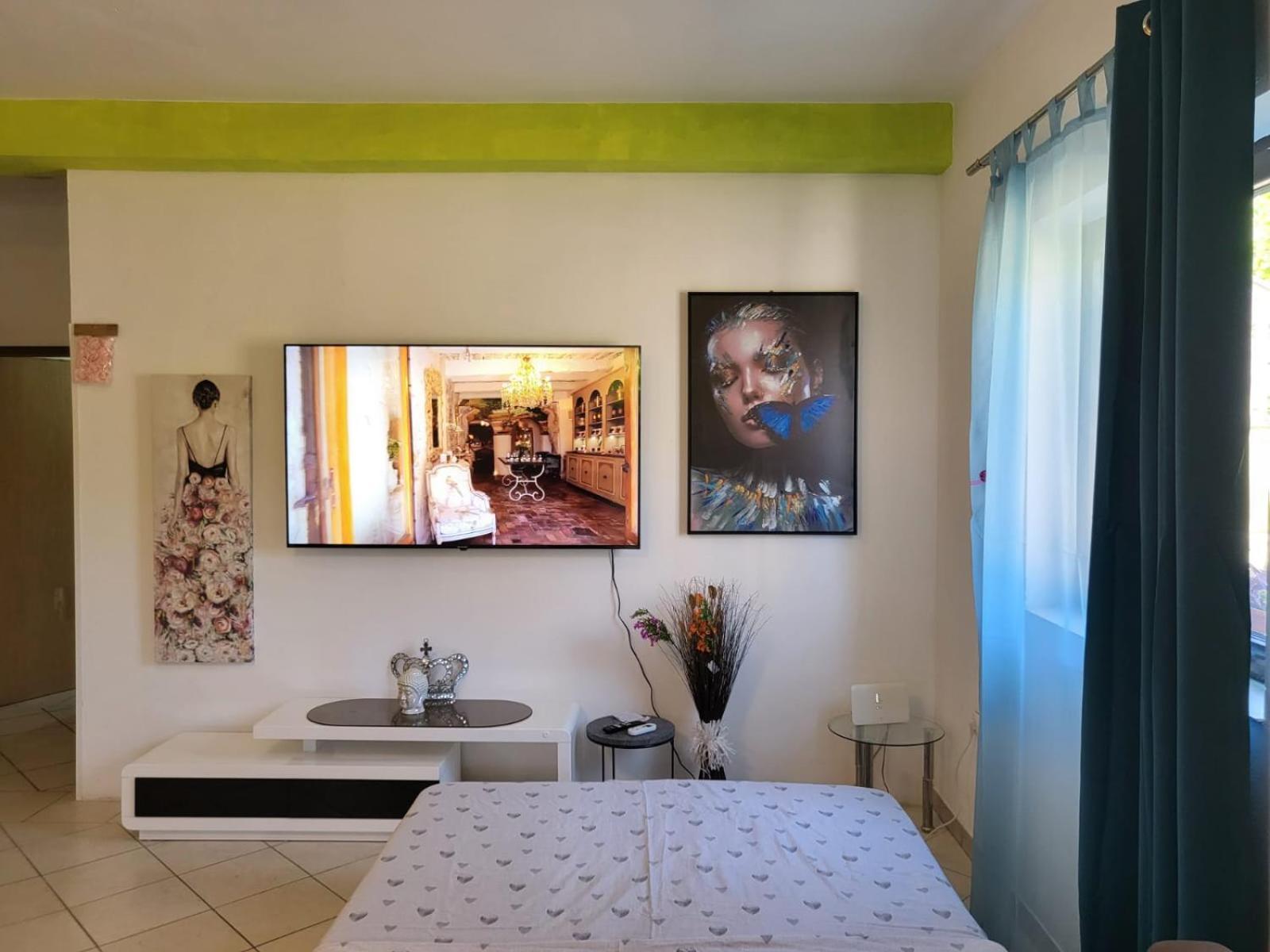 Apartments Pula With Private Parking Self Check In Exterior foto